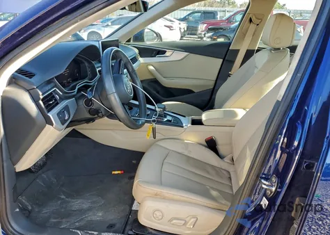 2018 Audi A4 Premium z USA, uszkodzony, nr VIN WAUKMAF45JA212429